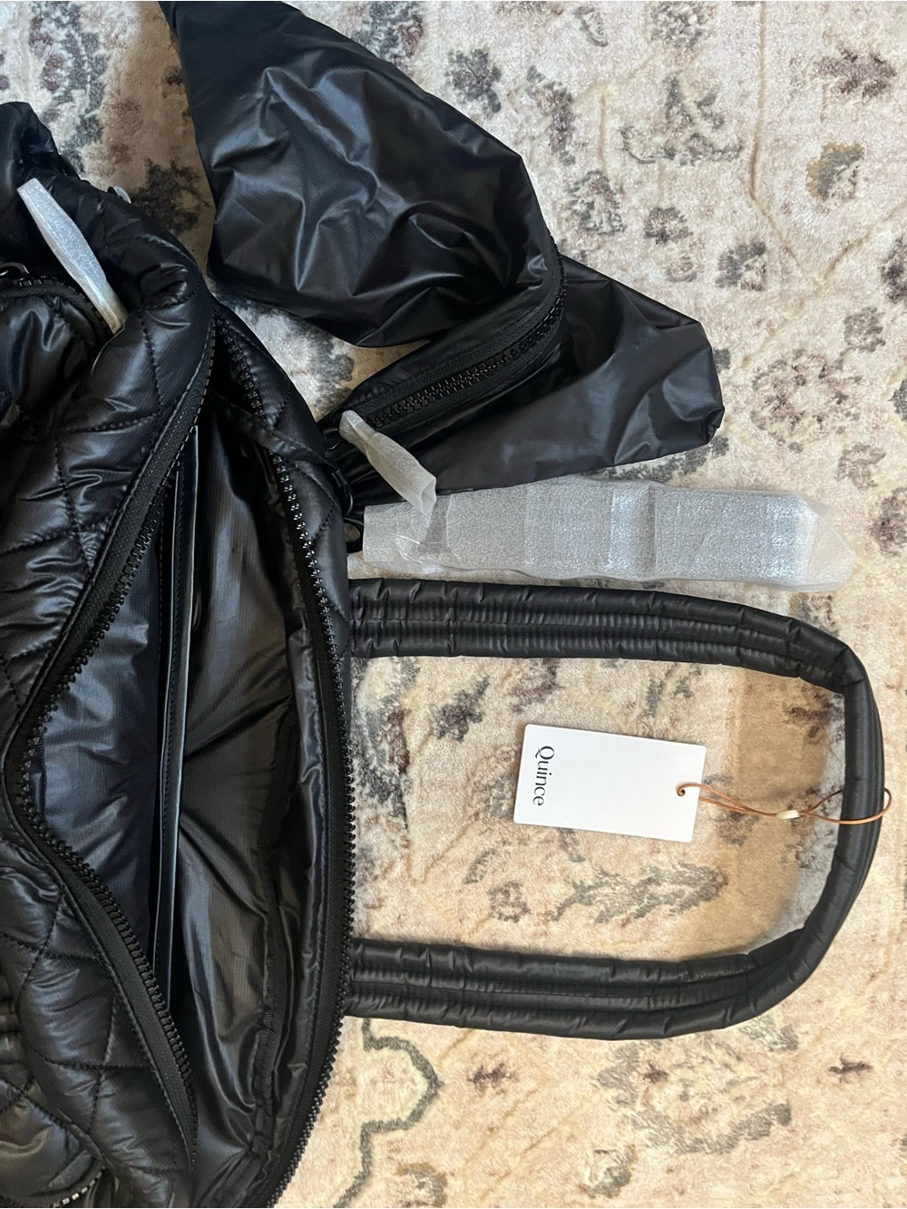 NWT Quince Black Quilted Puffer Duffel - Picture 2 of 4